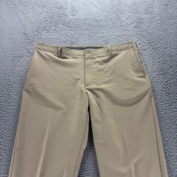 Ben Hogan Chino Pants Mens 42x32 Beige Polyester Stretch Straight Fit Golf Wear - Picture 2 of 10